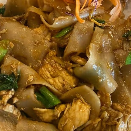 Pad See Eiw / ผัดซีอิ้ว.