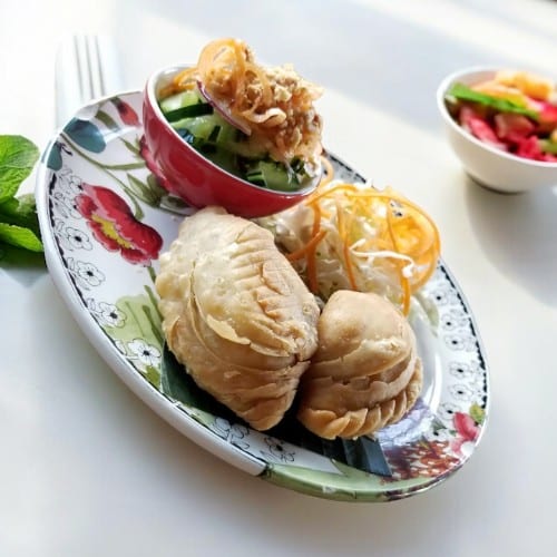Vegetarian Spiral Curry Puffs.