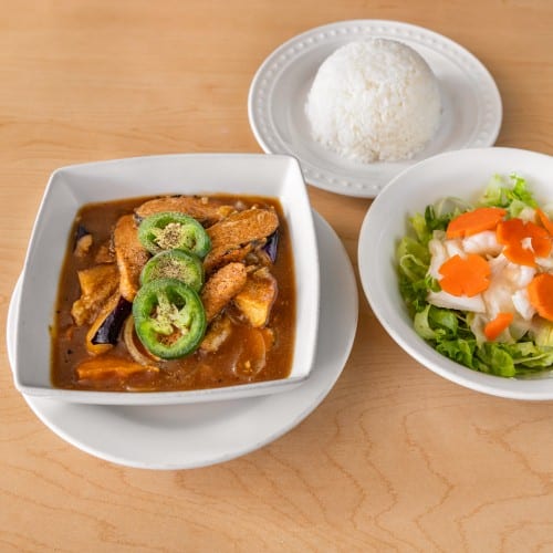 Clay Pot Tofu / Fish / Chicken.