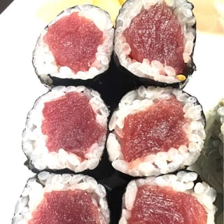 Tuna Sushi Roll
