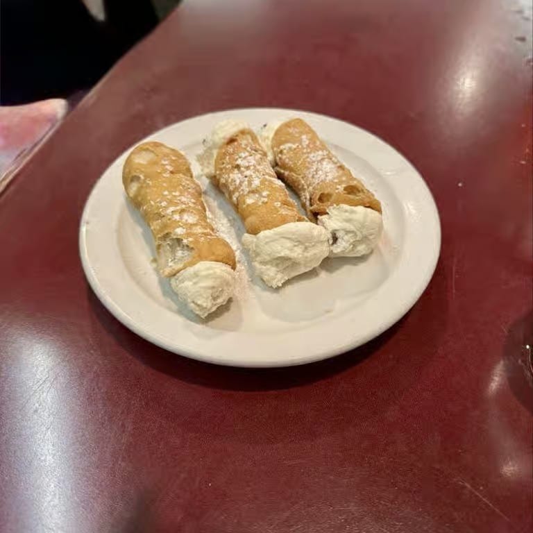Cannoli.