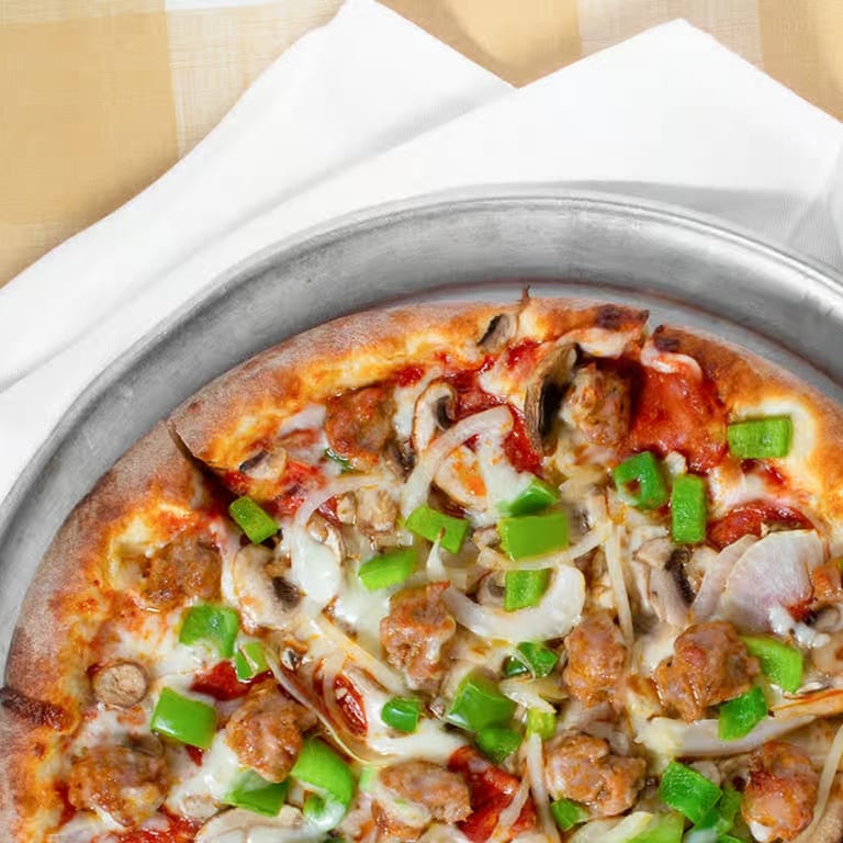 Savor Topanga’s Signature Pizzas