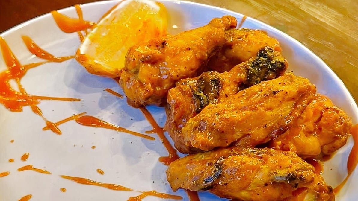 Jumbo Wood Fired Curry Lemon Pepper Wings (7).