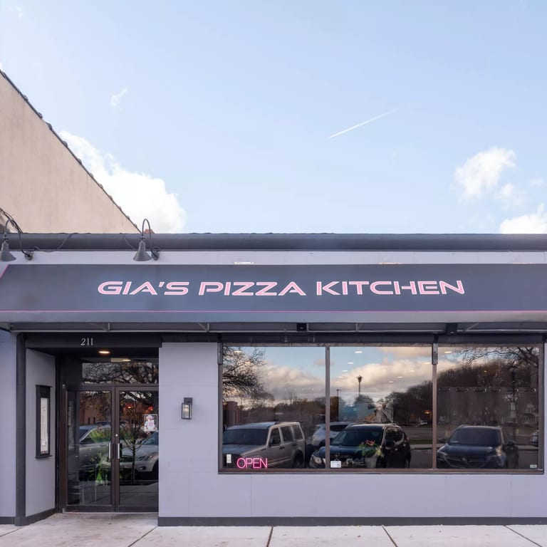 Welcome to Gia’s Pizza Kitchen