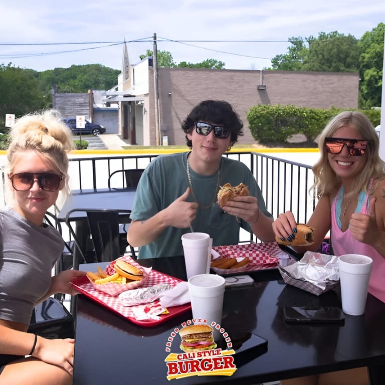 Why Visit Cali Style Burger 📍