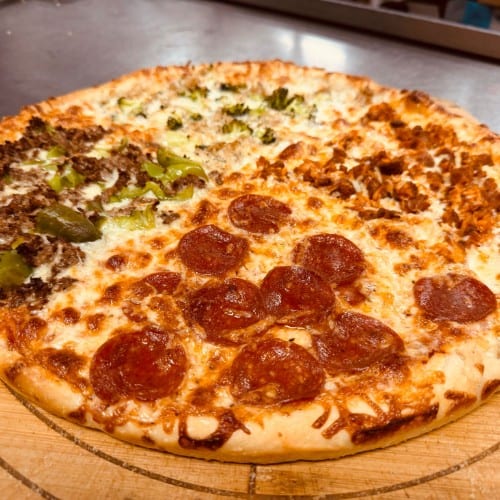 The "QUATTRO" Pizza Small.