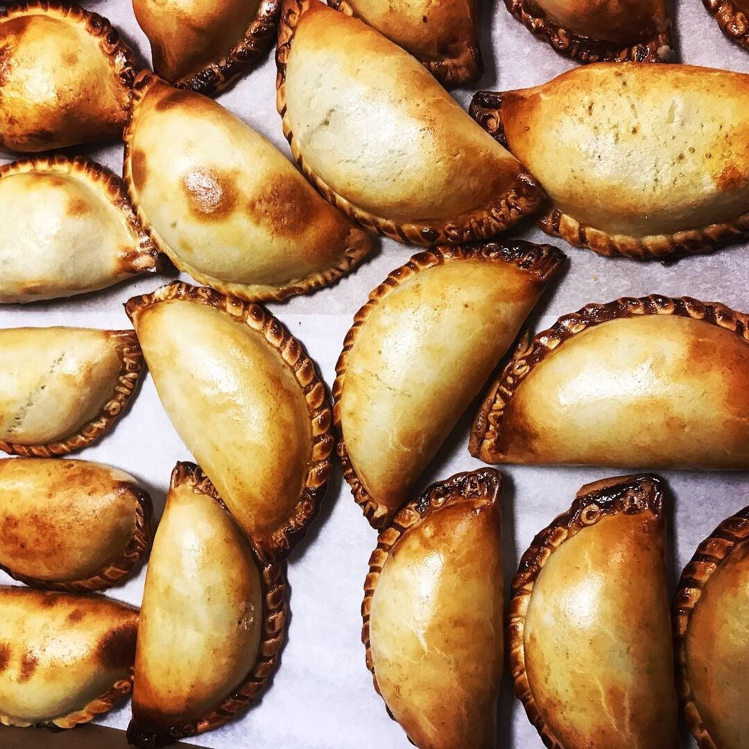 Manzana (MA) Empanada.