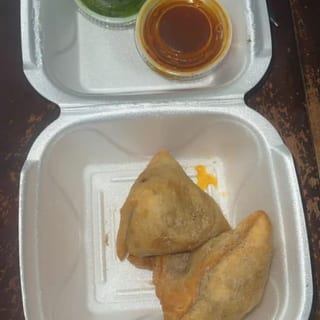 Vegetable Samosa (2)