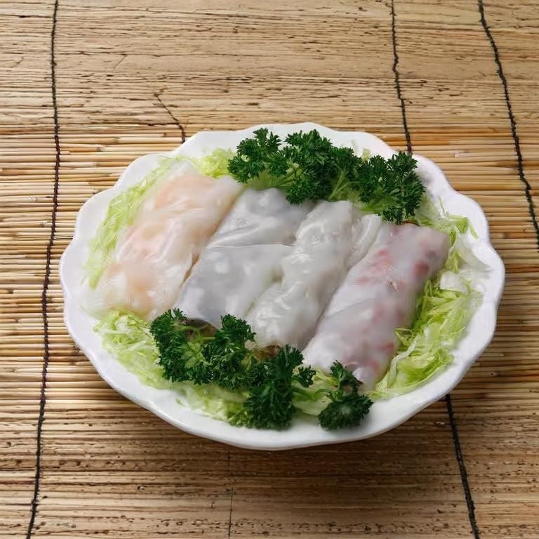 B.B.Q Pork, Shrimp, Beef & Vegetable Rice Noodle Rolls / 四星腸粉.
