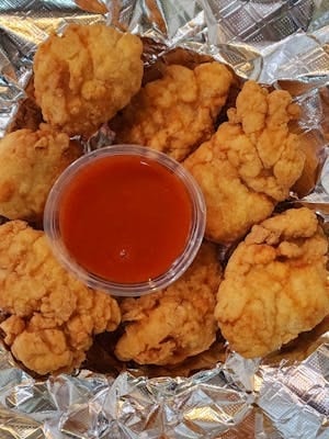 Boneless Wings (8).