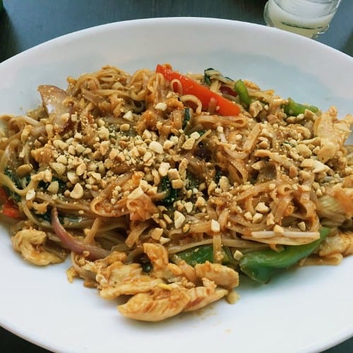 Pad Thai (1/2 tray).