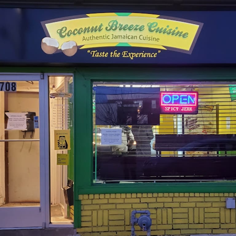 Welcome to Coconut Breeze – Your Jamaican Escape!