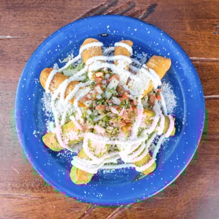 Flauta de pollo asado