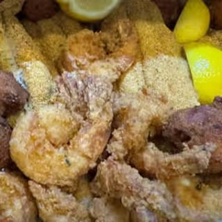 8 Catfish & 20 Jumbo Shrimp