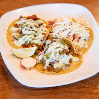 Trio Tacos De La Casa
