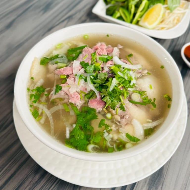 Vietnamese Delivery: Pho, Banh Mi, Noodles