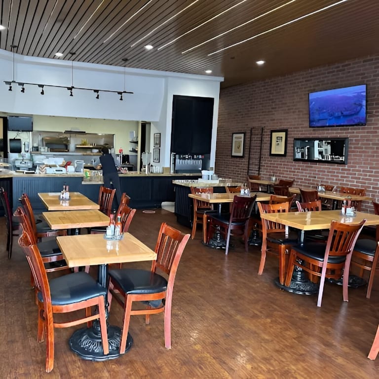 Comfort & Good Vibes Await 🌤️