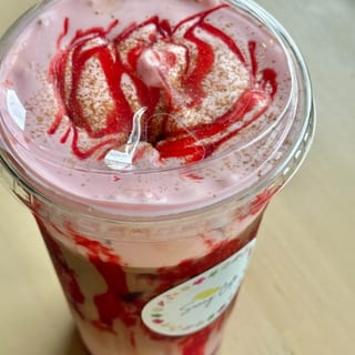Strawberry Cheesecake Iced Latte