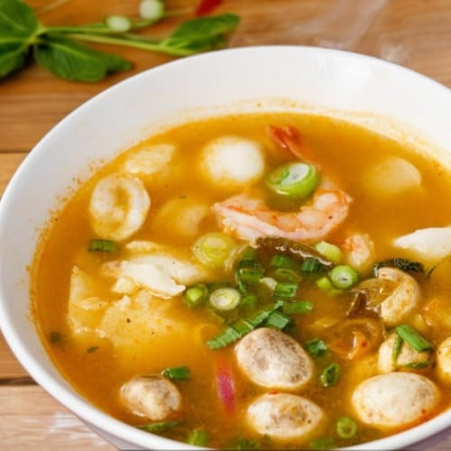 Po Tak Soup (Seafood Sour Tomato Soup).