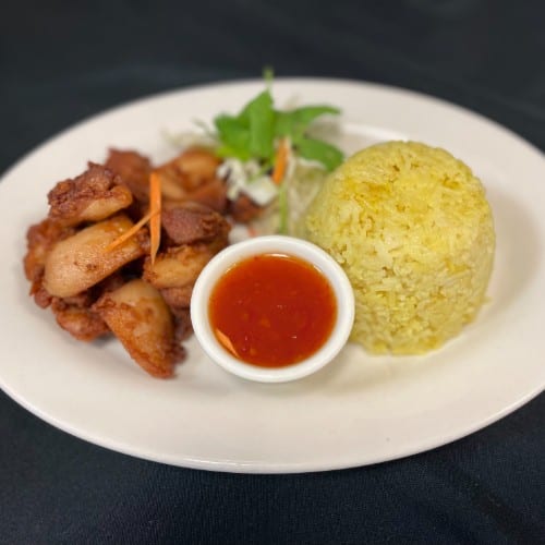 "NEW" Khao Gai Krob (Crispy Chicken with Yellow Rice).