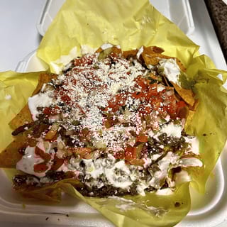 CHIPS ASADA - CHEESE, CARNE ASADA, GUACAMOLE, SALSA MEX, SOUR CREAM, QUESO