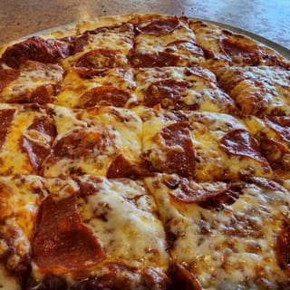 8" PIZZA (1 TOPPING)