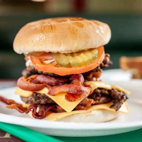 Bacon Cheese Burger DLX.