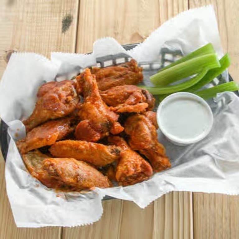 Classic Traditional Wings: A Bar Favorite
