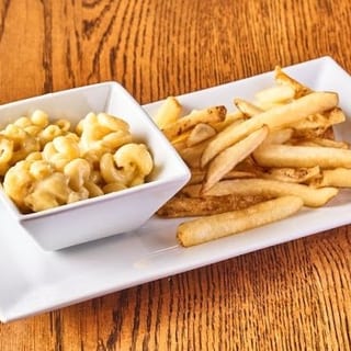 Kids Mac and Cheese with French Fries