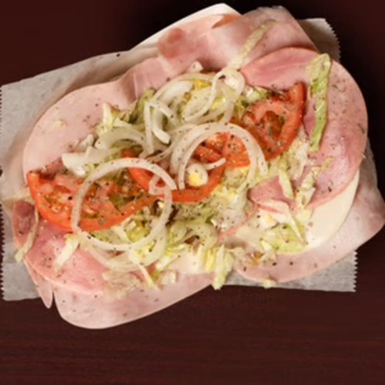 Sizzling Steak Salad: A Hearty Favorite