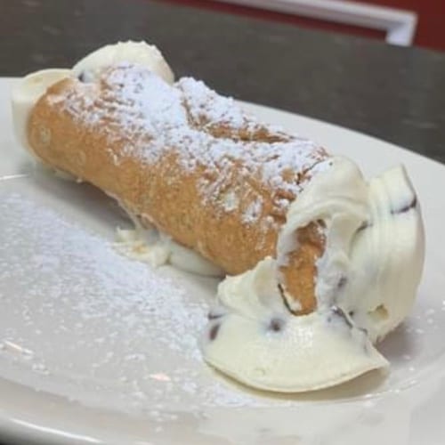 Cannoli.