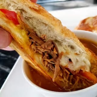 Sandwich ropa vieja