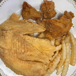 6 Pc Boneless Wings + 2 Pc Fish