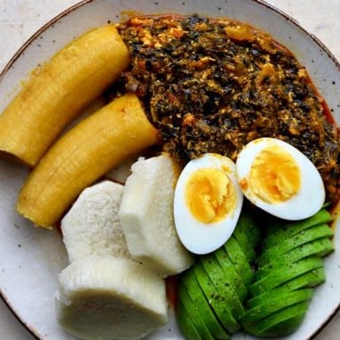 Ampesi (Half Plantain & Half Yam).