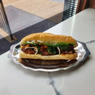 B11. Chinese Pork Belly Sandwich / Bánh Mì Khẩu Nhục