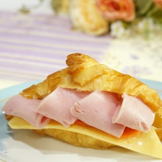Ham & Cheese Croissant