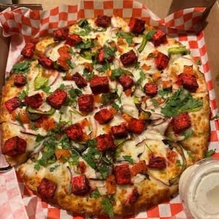 Vegetarian Tandoori Paneer Pizza