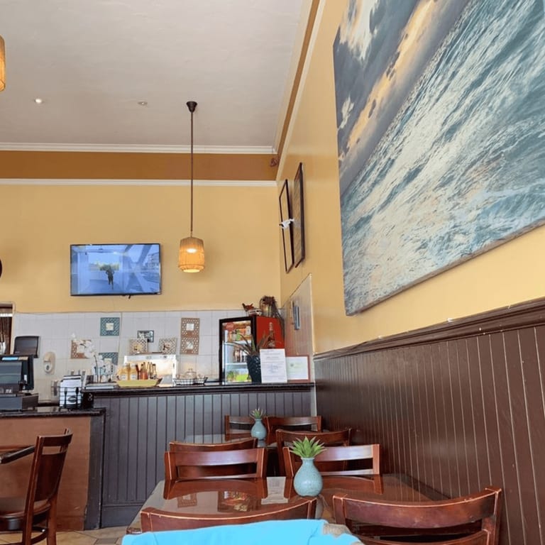 Where Flavor Meets Island Vibes