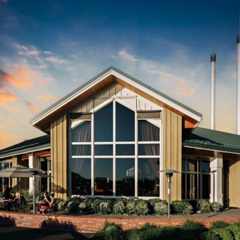 Welcome To Greg's Grill