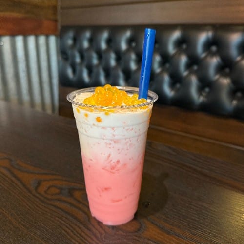 Milky Strawberry (24 oz).