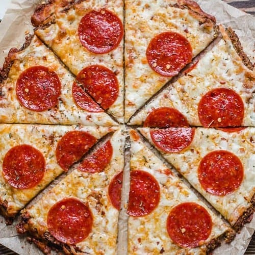 Build Your Own Pizza (12" Cauliflower Crust).