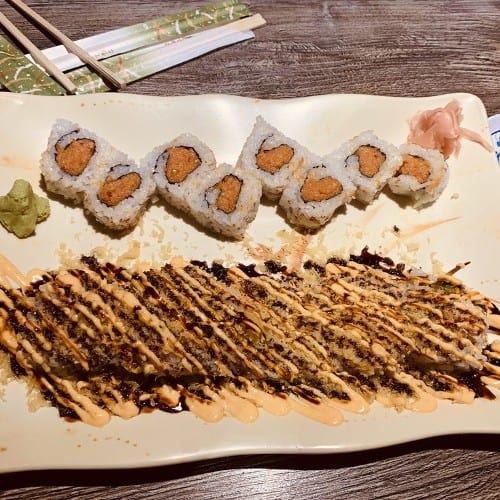 Spicy Tuna Roll/Crunchy Roll Special.