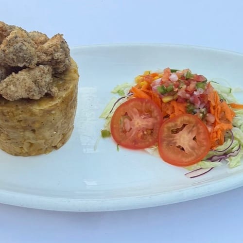 Fried Chicken / Chicharrón De Pollo.