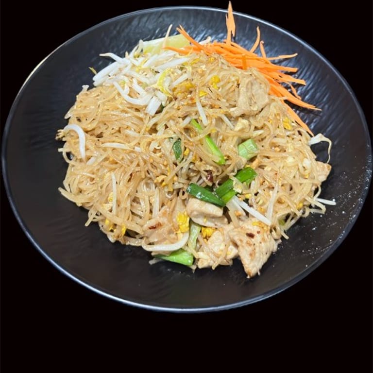 Thai Takeout: Noodles, Curry, Vegetarian Options