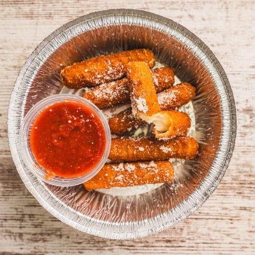 Mozzarella Sticks (6 Pcs).