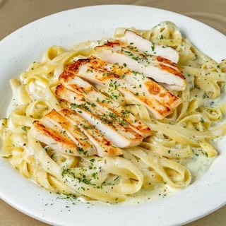 Chicken Fettuccini Alfredo