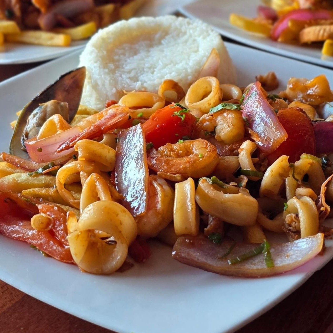 Saltado De Mariscos.
