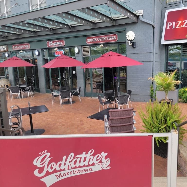 Delight in Outdoor Dining