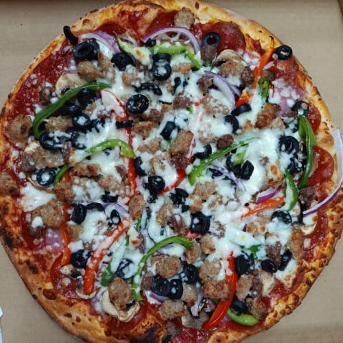 10" Cauliflower Crust Deluxe.