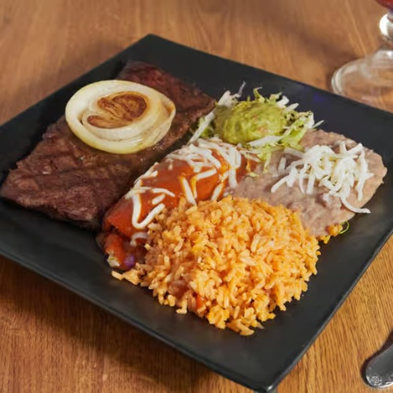 Fresh Guacamole: A Mexican Delight